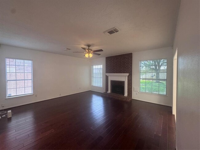 Building Photo - 13339 Clayton Hill Dr