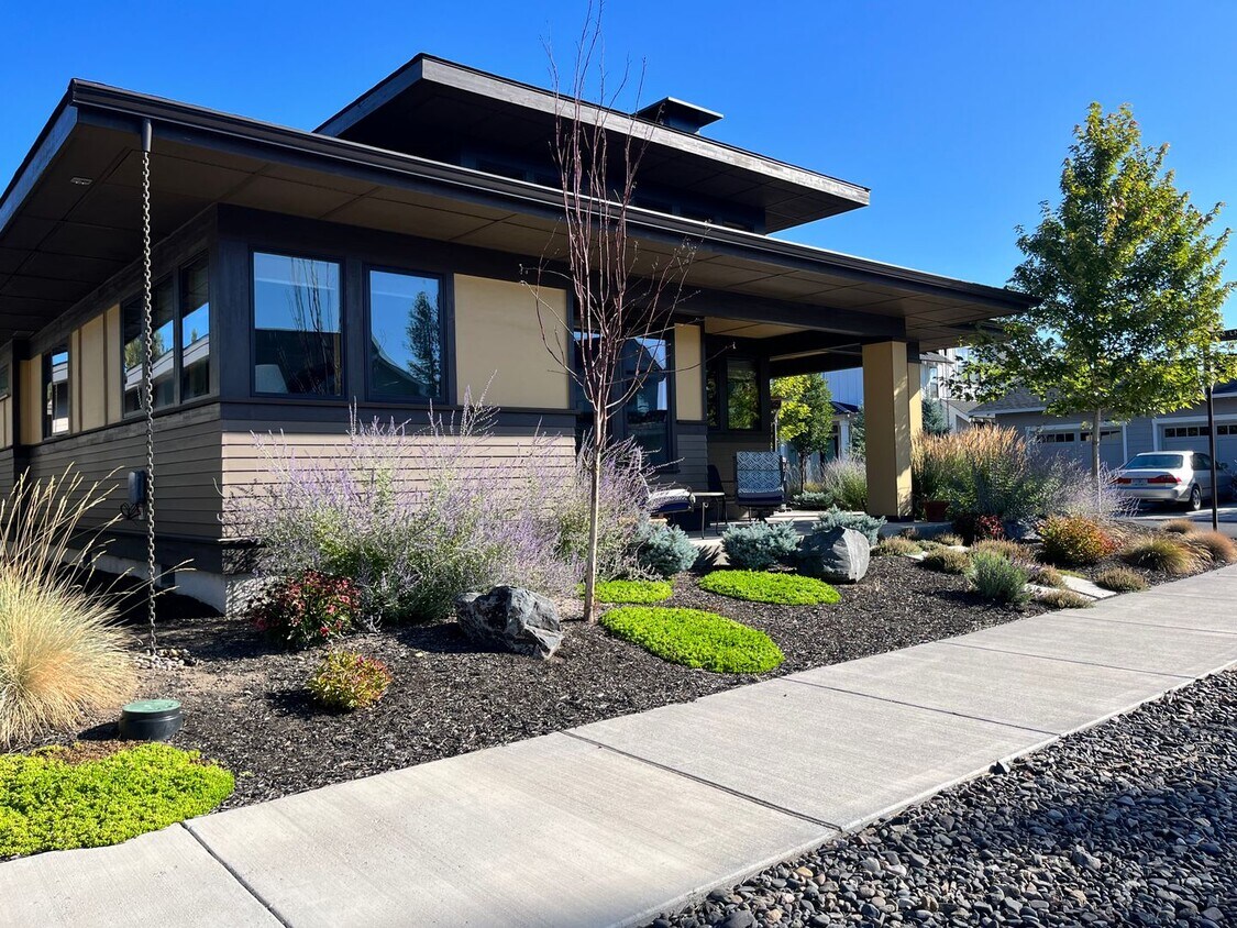 Stunning Prairie style 2bd/2bath + office... House Rental in Sisters, OR