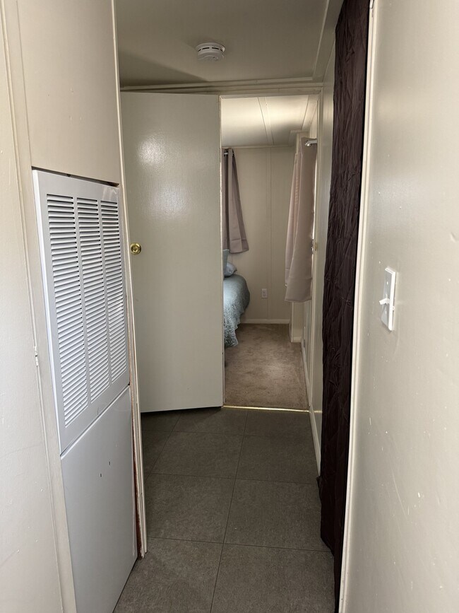 Foto del edificio - 60 Kraman Ln