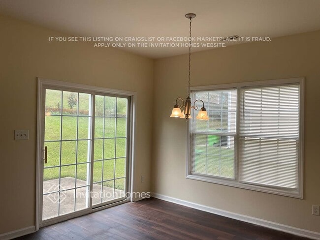 Foto del edificio - 4125 Bay Rum Ln