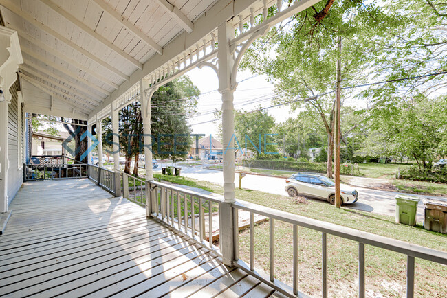 Building Photo - 1029 30th St