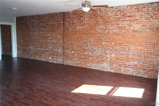Foto del edificio - 272 State St