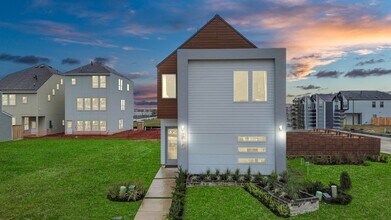 Building Photo - 13106 Moncloa Dr