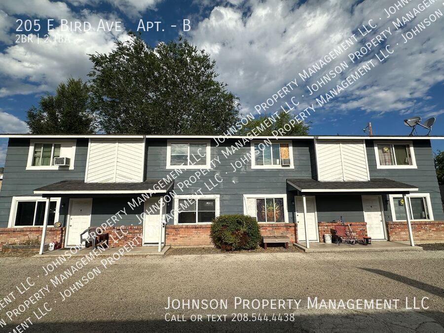 Primary Photo - 205 E Bird Ave