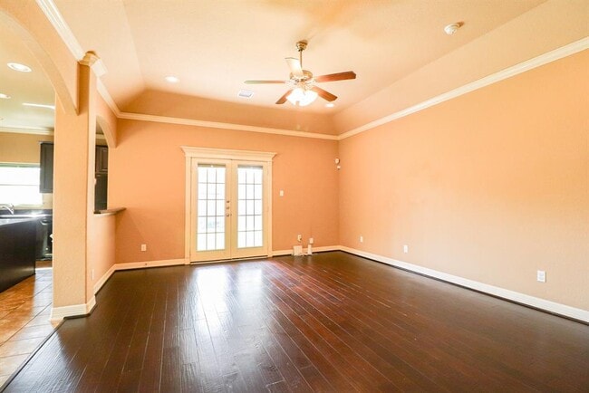 Building Photo - 5410 Milart St