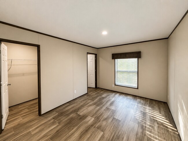 Building Photo - 2245 County Rd 130