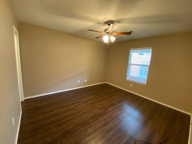 Foto del edificio - 4271 Castlegate Dr