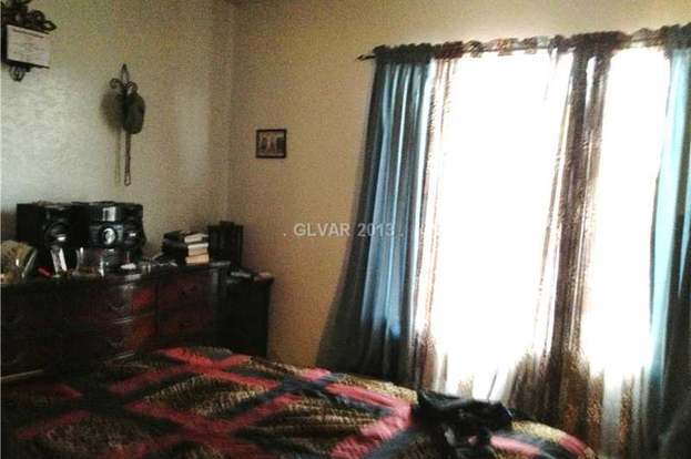 Foto del edificio - 4412 Pineaire St