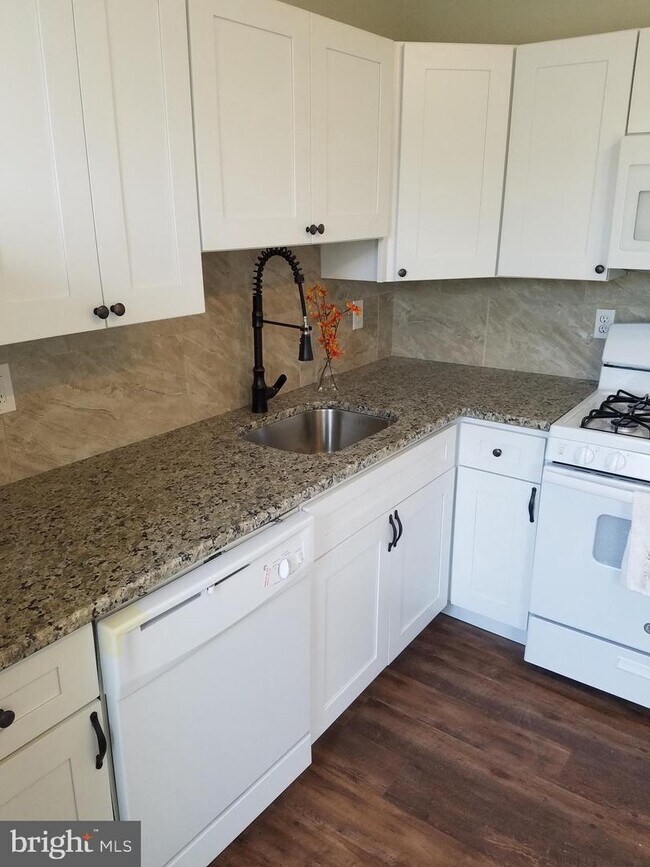 Foto del edificio - 742 Franklin St