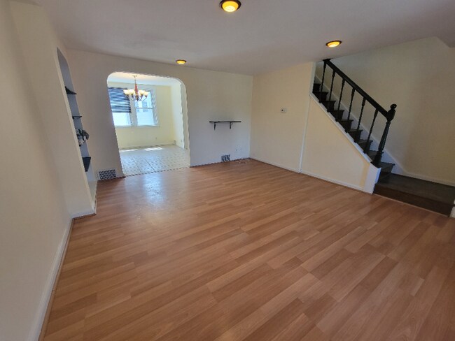 Building Photo - 40 Gilpin Rd