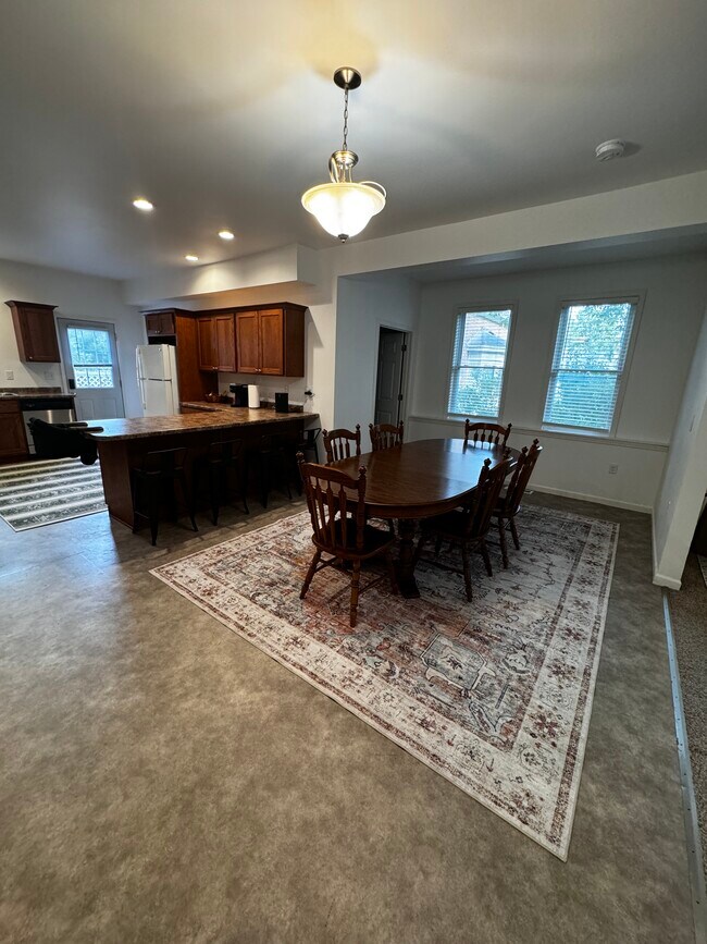 Foto del edificio - 920 Center Pl