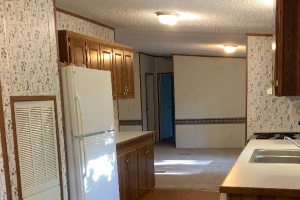 Foto del edificio - 127 John Lewis Dr