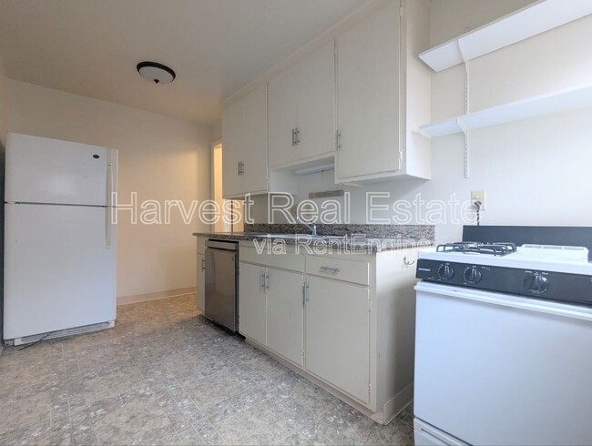Foto del edificio - 1018 E 17th St