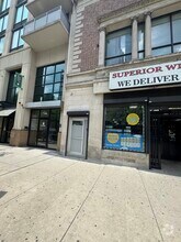 Building Photo - 750 N Clark St