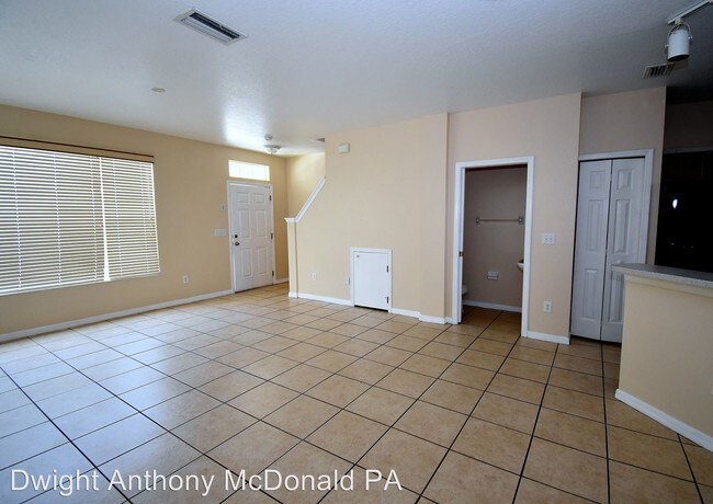 Building Photo - 2 br, 1.5 bath House - 11016 Black Swan Court