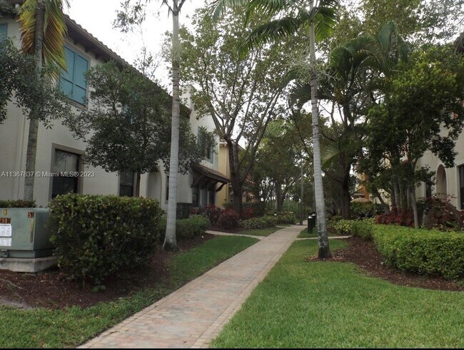 Foto del edificio - 12621 NW 32nd St