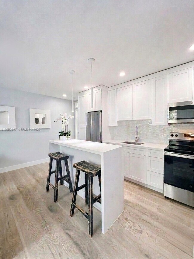 Building Photo - 6330 SW 79th St