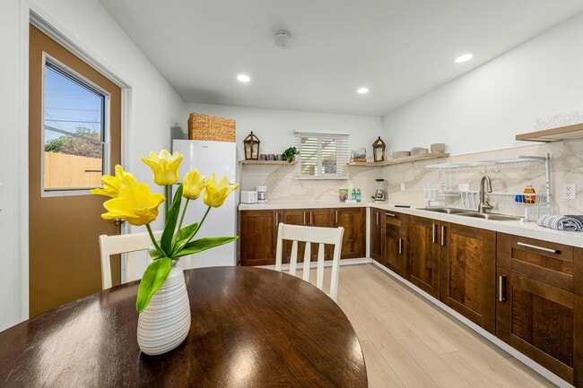 Building Photo - 3264 Clairemont Mesa Blvd