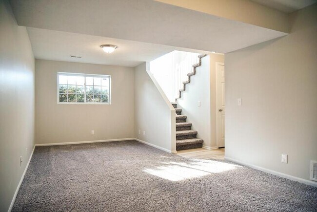 Building Photo - 6223 N 78th Ave