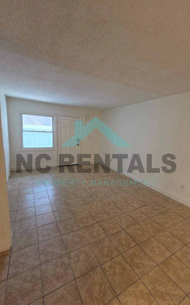 Foto del edificio - 7000 Longstreet Dr