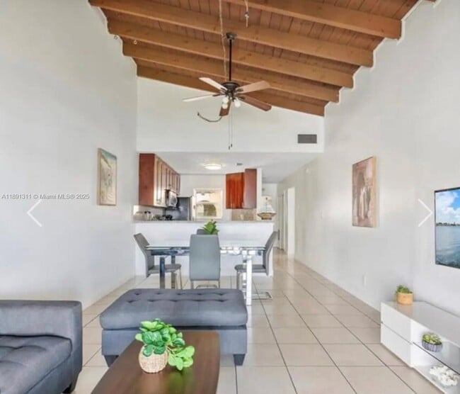 Building Photo - 2423 SW 58th Manor