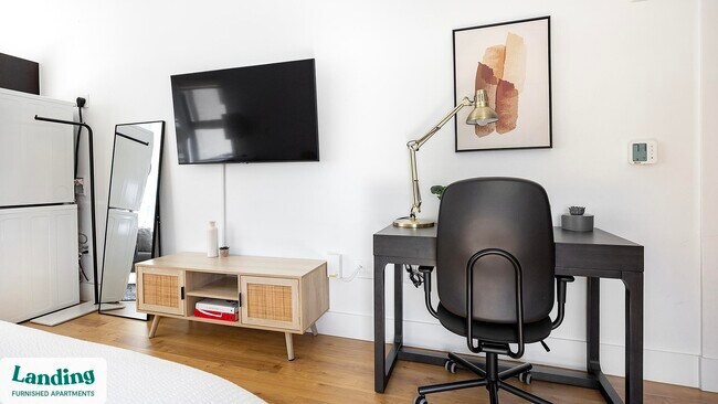 Foto del edificio - 135 Adams St