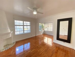 Building Photo - 610 8th St