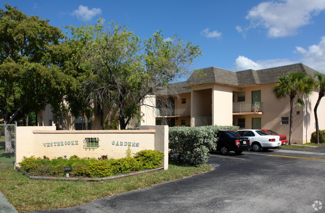 Primary Photo - Westbrook Gardens Apartments