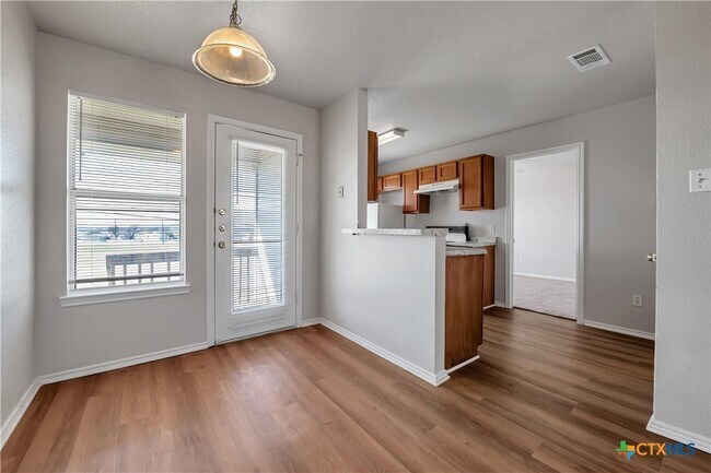 Building Photo - 5808 Greengate Dr