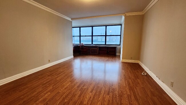 Foto del edificio - 7002 JFK Blvd E