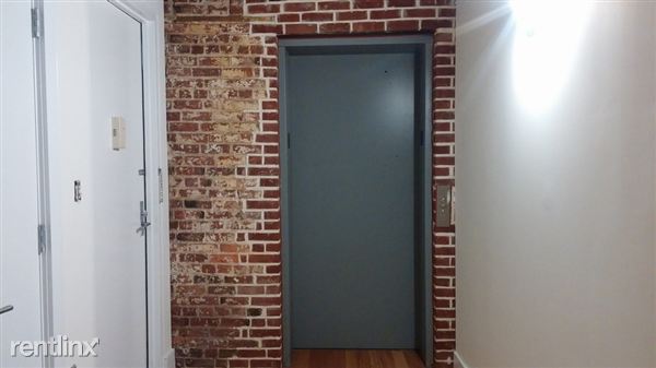 Building Photo - 221 Front St