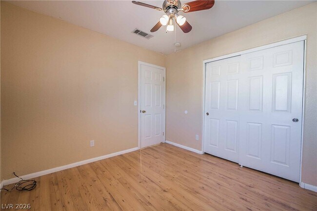Foto del edificio - 2921 Bayliner Ave