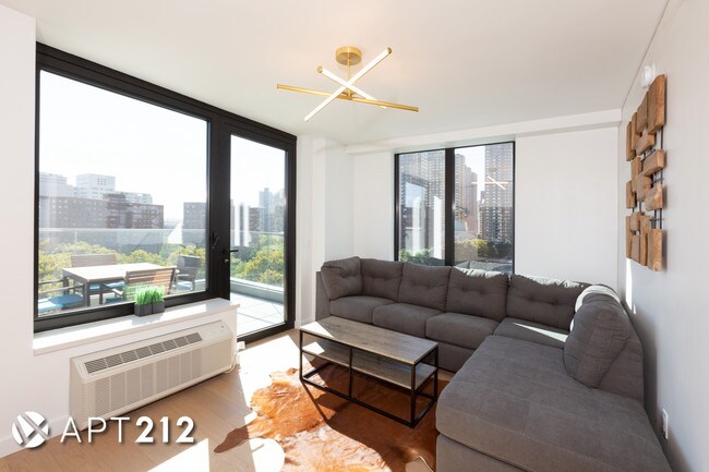 Building Photo - 1553 Lexington Ave