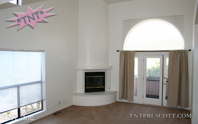 Building Photo - 3 br, 2.5 bath House - 2910 Windcloud Dr