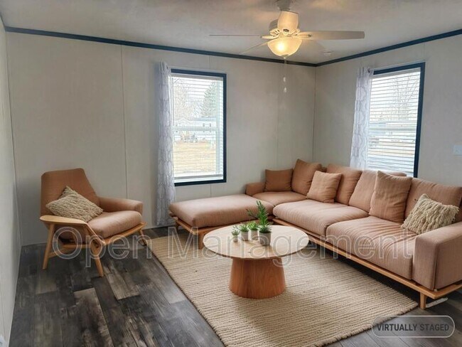 Foto del edificio - 825 1st Ave E