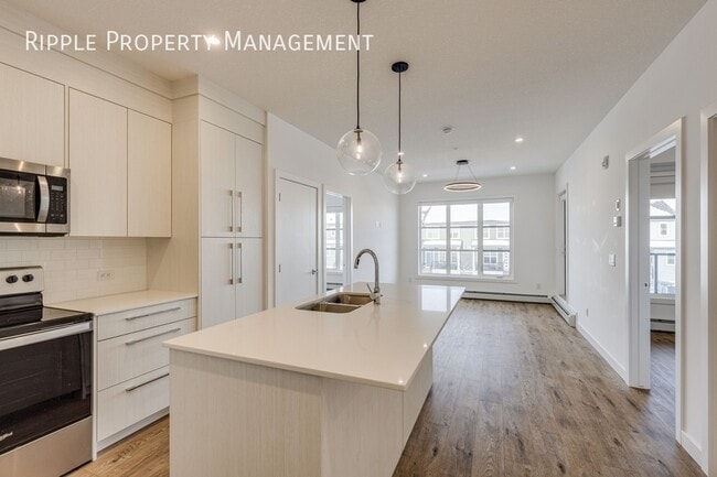 Building Photo - AMAZING 2 BEDS/ 2 BATHS CONDO