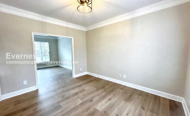 Building Photo - 1112 Clairmonte Dr