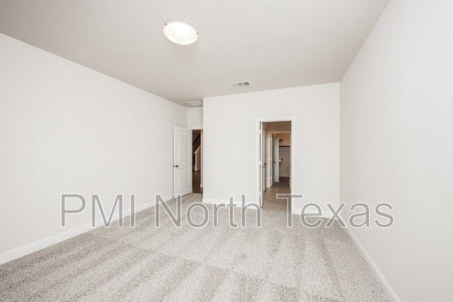 Building Photo - 3212 Cordelia Dr