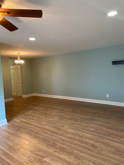Building Photo - 355 Homeland Southway