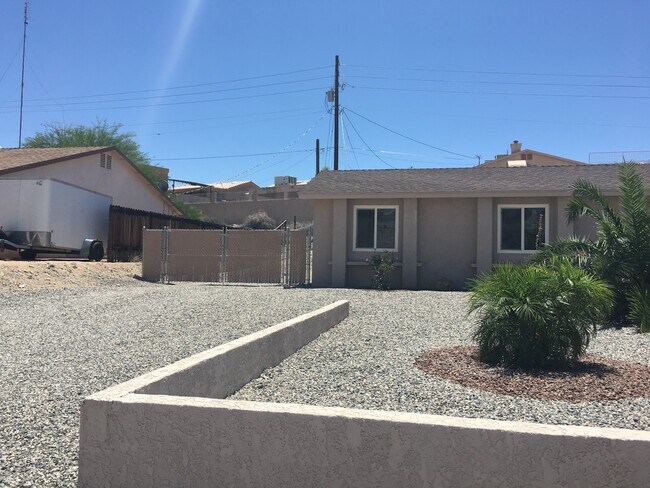 Building Photo - Pending; Unfurnished Full Time Home