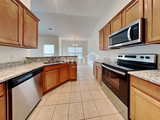 Building Photo - 632 Stonebridge Cir