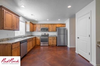 Building Photo - 2801 E 450 N