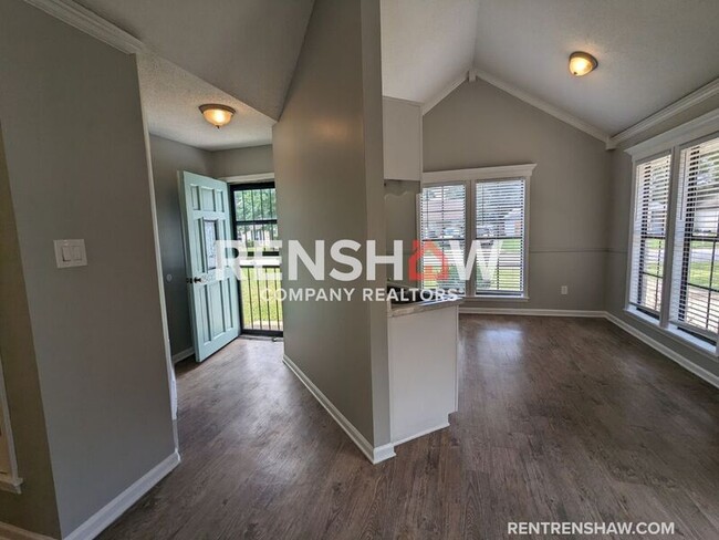 Foto del edificio - 6375 N Fawn Hollow Cir