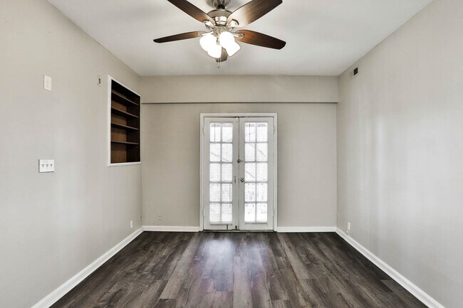 Foto del edificio - 1128 Forest Ave
