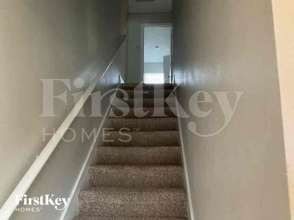 Building Photo - 207 Willowbay Ridge St