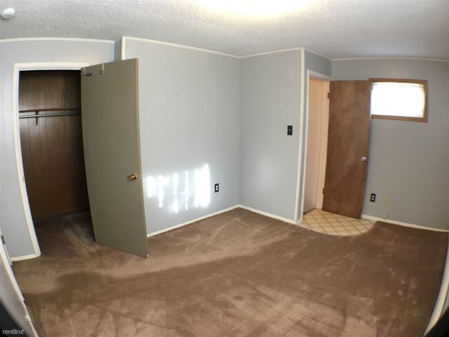 Building Photo - 912 Wilder Ave