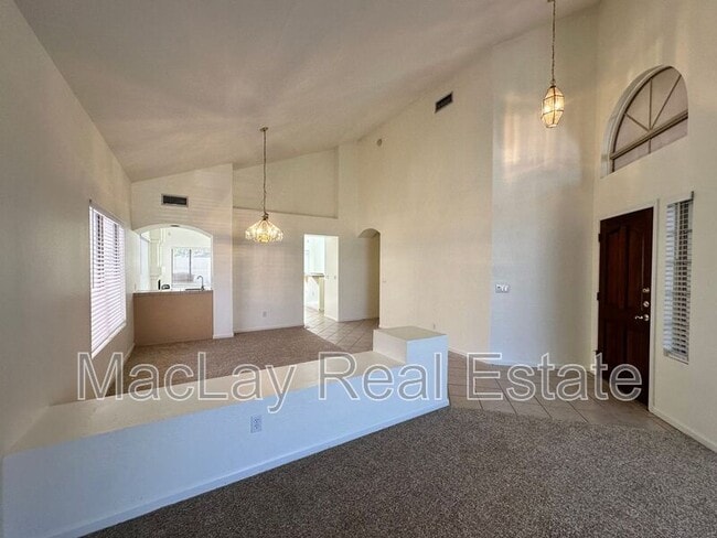 Building Photo - 1667 S Sycamore Pl