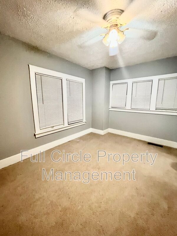 Foto del edificio - 2577 Ida St