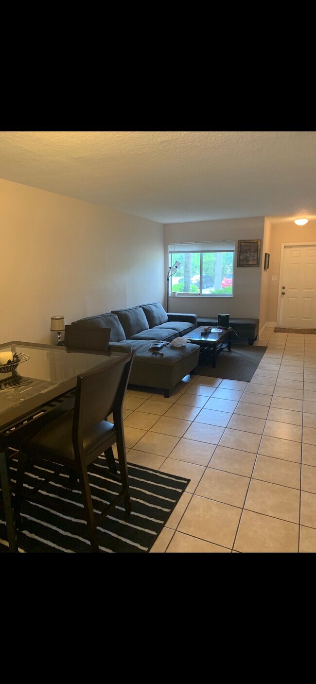 Foto del edificio - 4785 SW 62nd Ave
