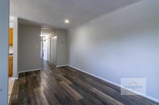 Foto del edificio - 11912 Tarragon Rd